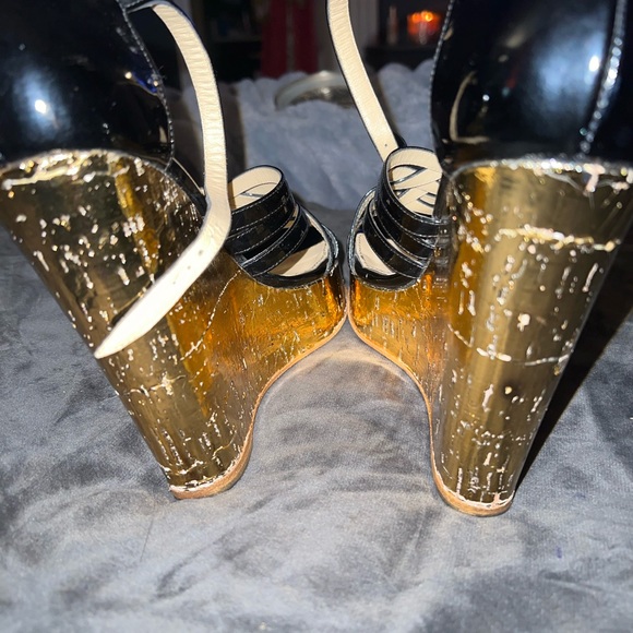 YSL wedge heal rare find ! - Picture 8 of 8